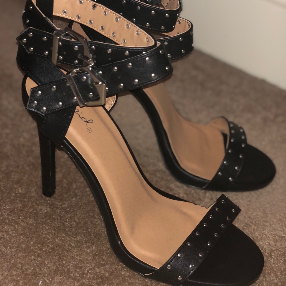 🖤 Black Double Buckle Heels 🖤